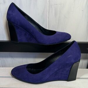 Tods PURPLE Suede Round Toe Wedges, Size IT 40/US 10, NNB, $1250, Walkable Chic.